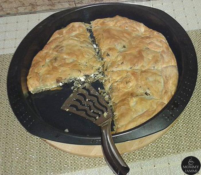 spanakopita-me-tyri-kai-spitiko-fyllo-mommyjammi2