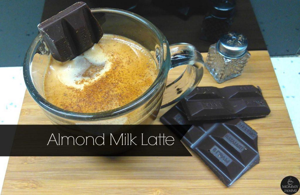 Almond Milk Latte ή αλλιώς espresso με γάλα αμυγδάλου και κακάο