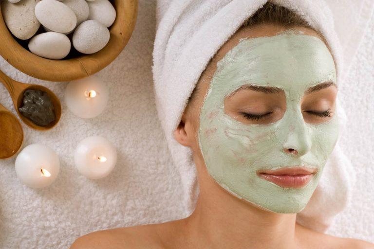 Πως ακριβώς γίνεται ο καθαρισμός προσώπου από τους αισθητικούς;