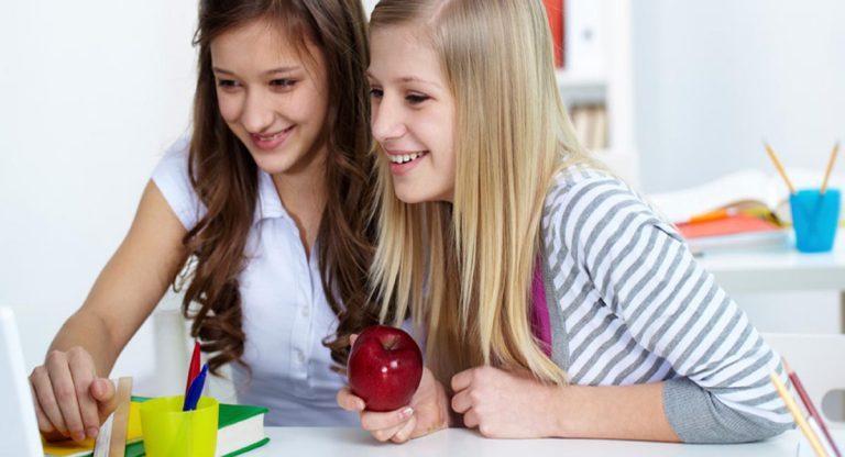 Ποια είναι η κατάλληλη διατροφή λίγο πριν και κατά τη διάρκεια των εξετάσεων;