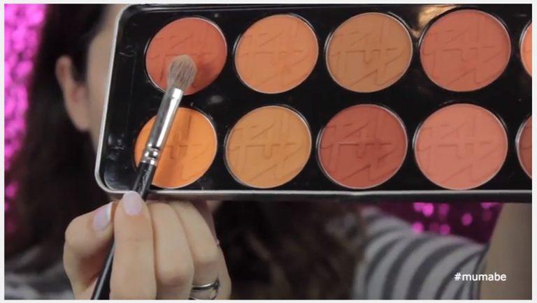 Βήμα βήμα για ένα σούπερ λαμπερό full face make up! VIDEO