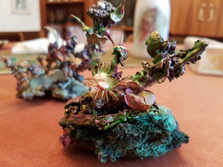 Φτιάξτε συνθέσεις από λιωμένα μέταλλα επάνω σε πετρώματα!