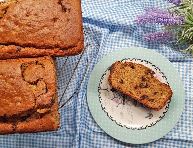 Banana bread με αλεύρι ολικής, χωρίς βούτυρο!