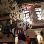 halloween-party-sto-hard-rock-cafe-gia-mikrous-kai-megalous-mommyjammi16