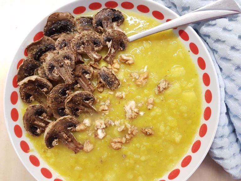 Φτιάξτε γρήγορα πεντανόστιμη σούπα με δύο μόνο βασικά υλικά!