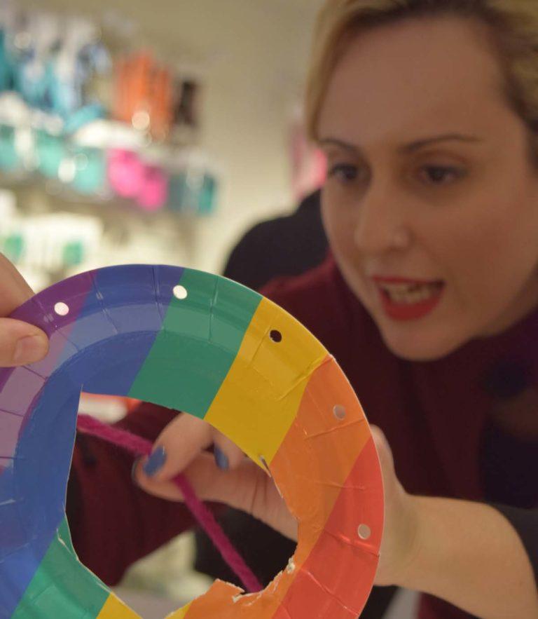 Valentine’s craft party στα Flying Tiger με πολύχρωμες κατασκευές!