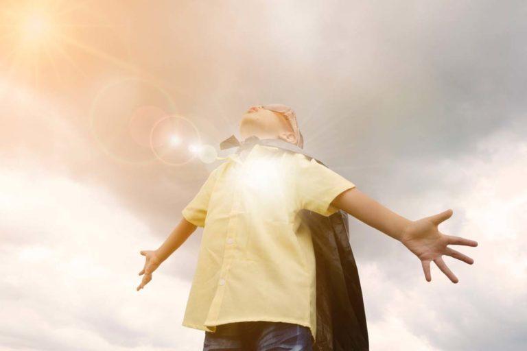 Πώς μπορούμε να βοηθήσουμε τα παιδιά μας να «χτίσουν» μία υγιή και ώριμη προσωπικότητα;