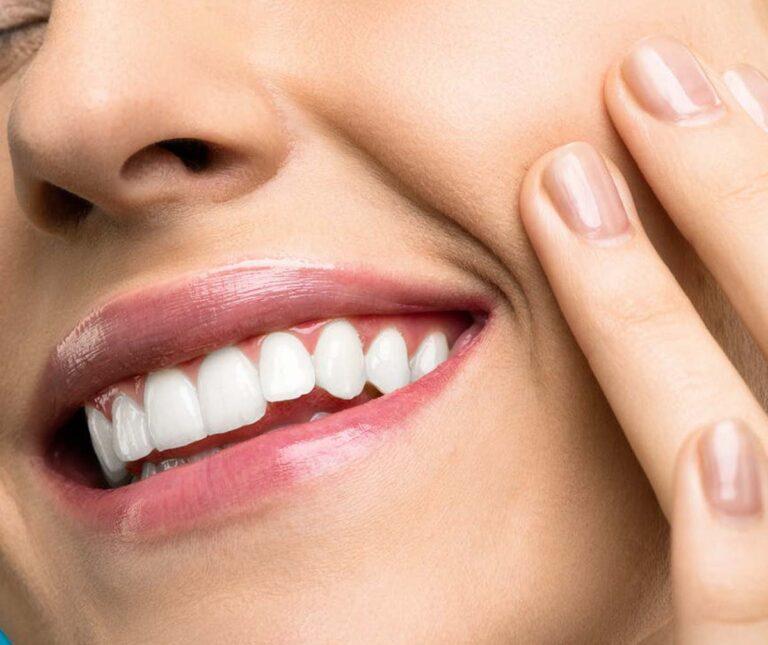 Τι χρώμα είναι τα ούλα σας; Τι λέει το χρώμα για την υγεία σας;