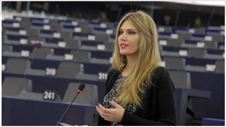 Η Εύα Καϊλή: Εκλέχτηκε αντιπρόεδρος του Ευρωκοινοβουλίου από τον πρώτο γύρο