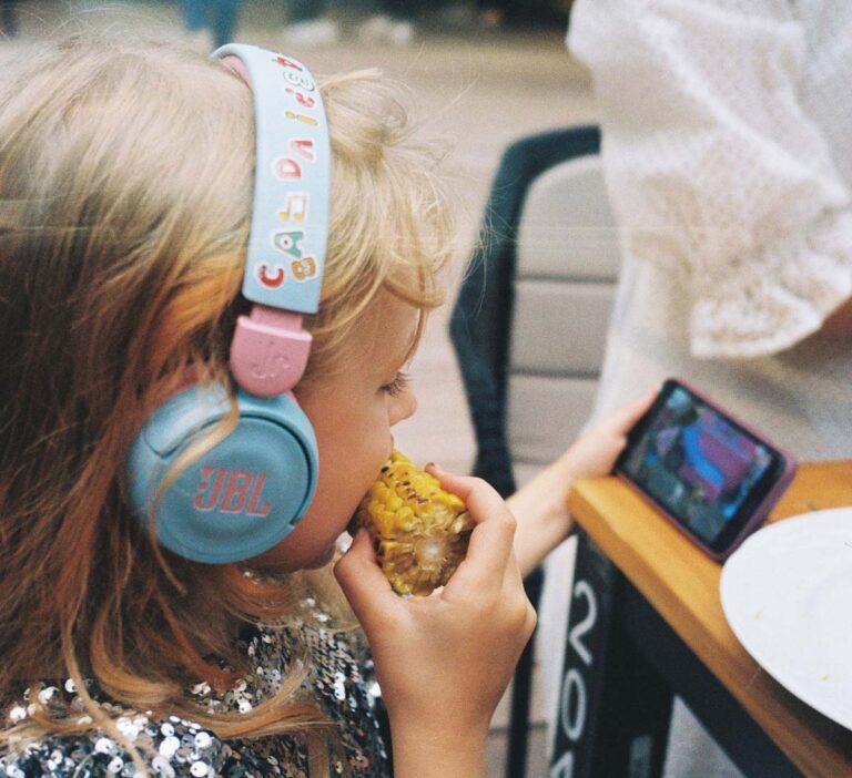 Παιδί και κινητό: Η σωστή χρήση του