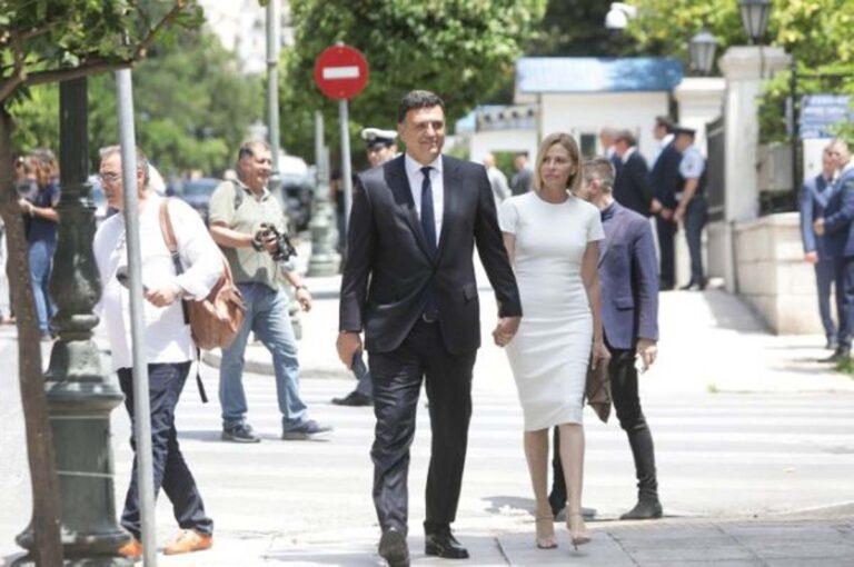 Οι υπουργοί Κεφαλογιάννη, Κεραμέως & Μενδώνη – Οι σύζυγοι Μανωλίδου και Μπαλατσινού με λευκά σύνολα