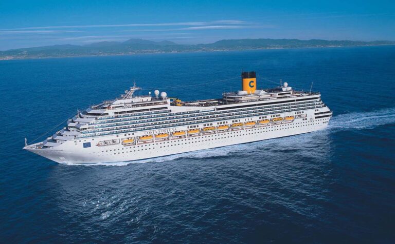 Το Κρουαζιερόπλοιο Costa Fortuna στον Πειραιά