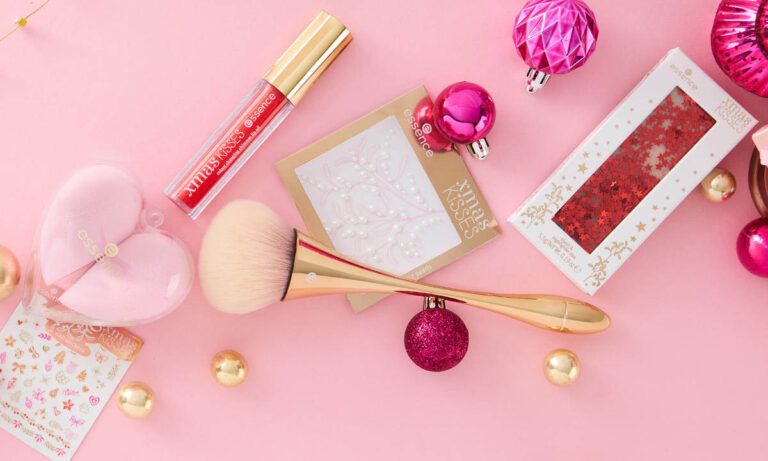 Ζήστε τη μαγεία των Χριστουγέννων με τη νέα Συλλεκτική Σειρά essence xmas KiSSES