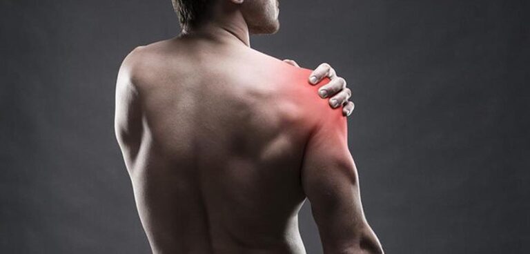 Τενοντίτιδα ώμου και ρήξη υπερακανθίου: Ποια συμπτώματα έχει και τι θεραπεία προτείνει ο ορθοπαιδικός χειρουργός